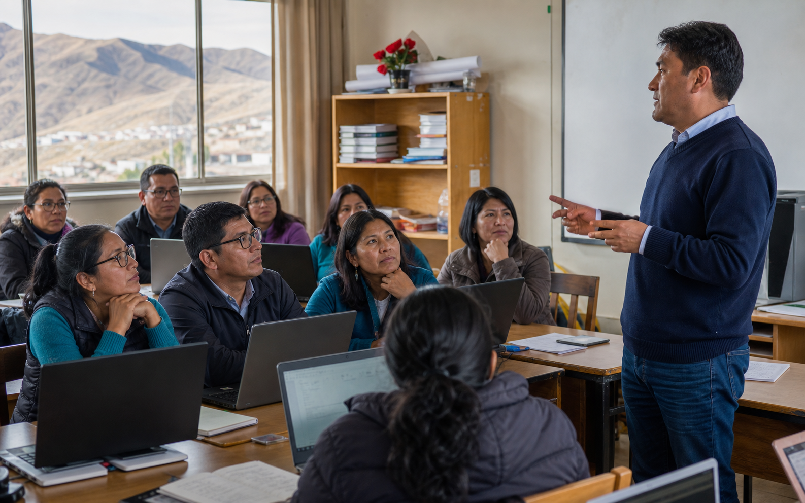 Escena referencial de docentes de Ayacucho participando en una capacitación tecnológica